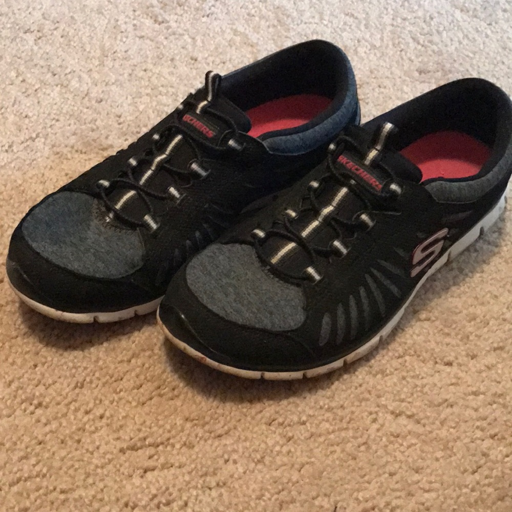 Sketchers flex shoes