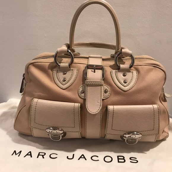 Marc Jacobs Handbags - Authentic Marc Jacobs purse 👛