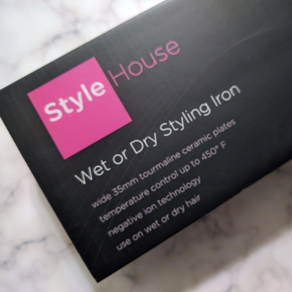 Style House Wet/Dry Styling Iron