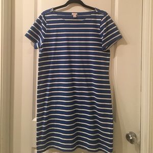 Short sleeve striped dress with zipper detail
