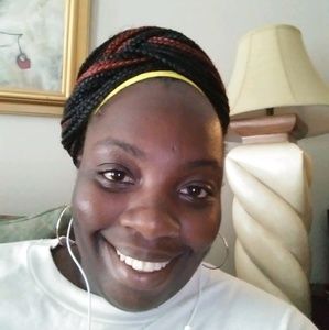 Meet your Posher, Lenora