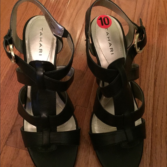 Tahari size 10 high heeled sandals black like new! - Picture 2 of 4
