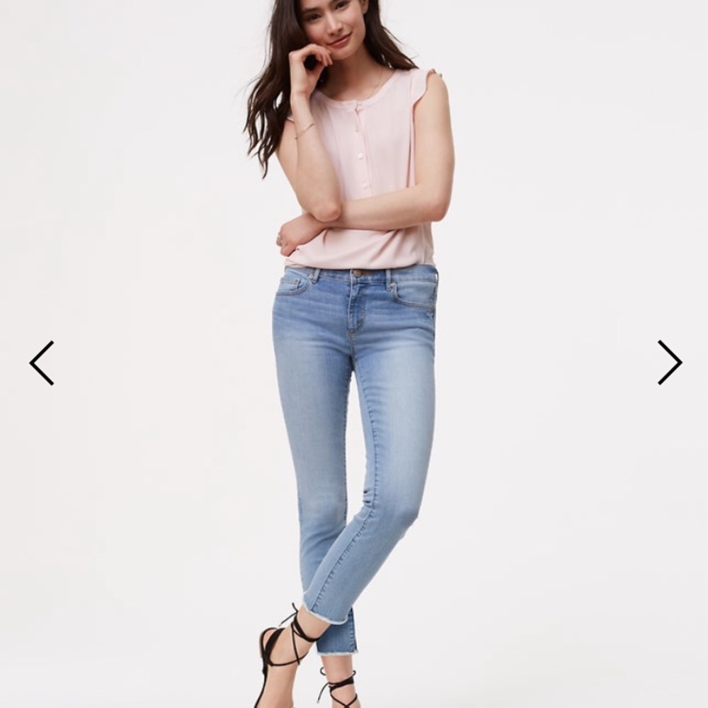 LOFT Modern Frayed Capri Skinny Jeans