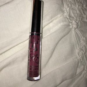 Kylie mini matte lipstick