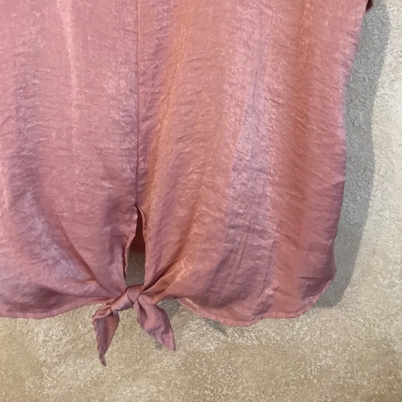 Wasabi + mint shimmer knotted top - Picture 2 of 6