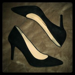 Jessica Simpson Pointed Suede pumps