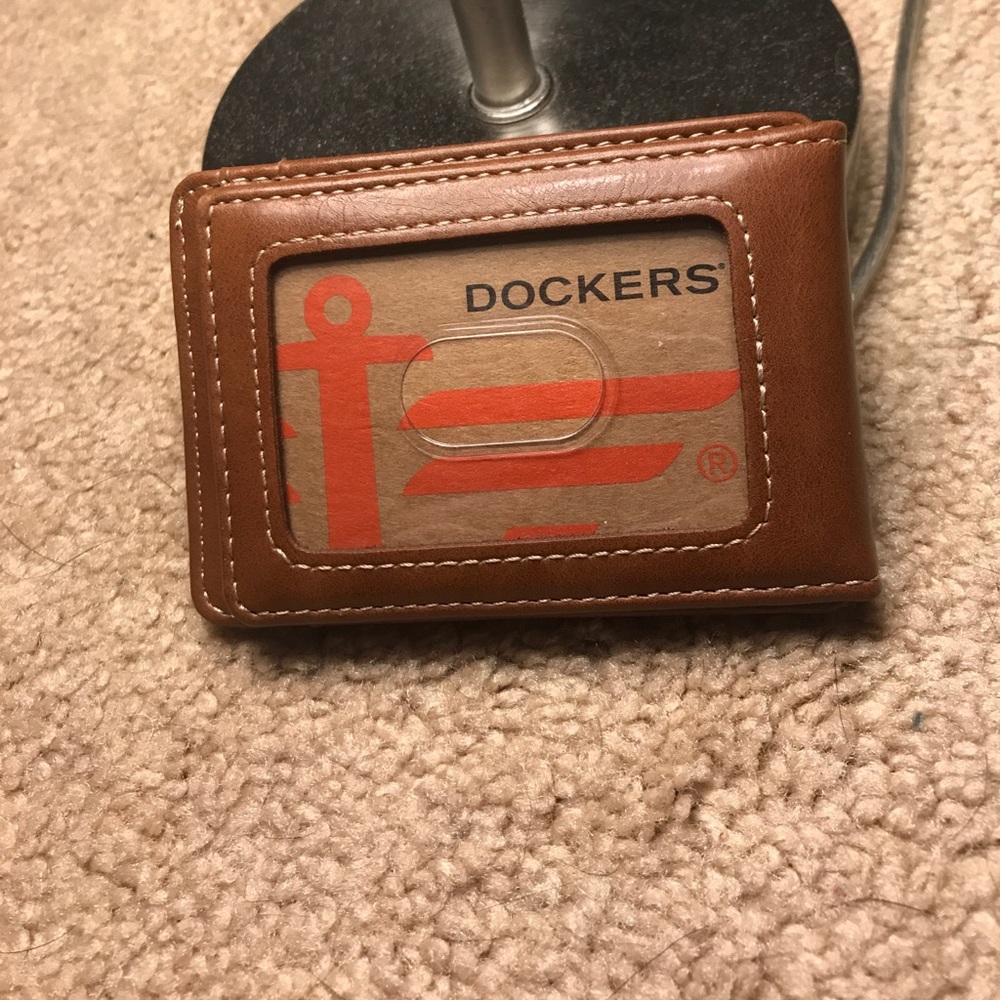 Dockers Wallet