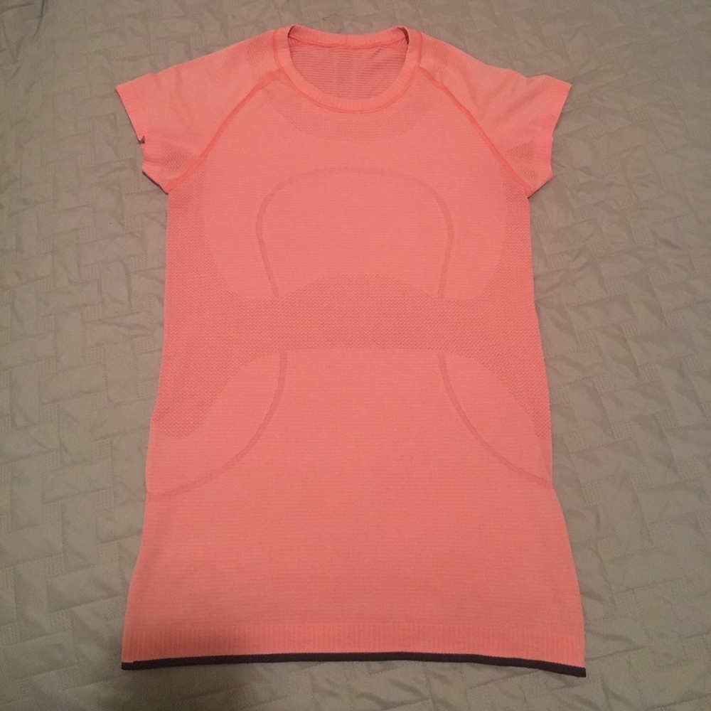 Lululemon Tee!