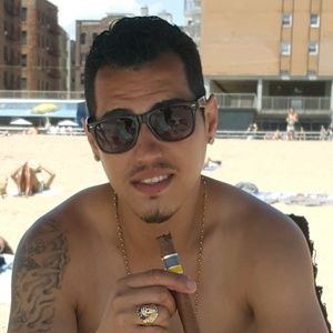 Meet your Posher, Carlos