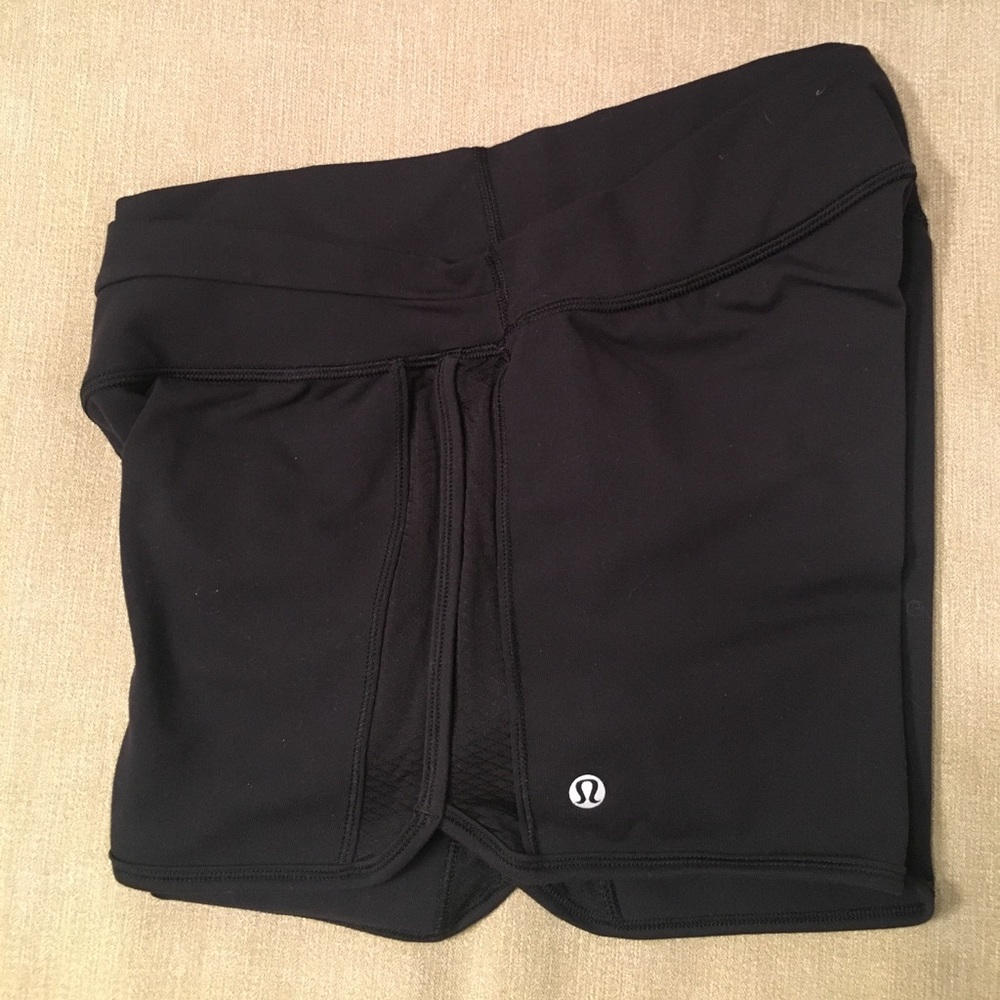 Lululemon black stretch foldover waist shorts