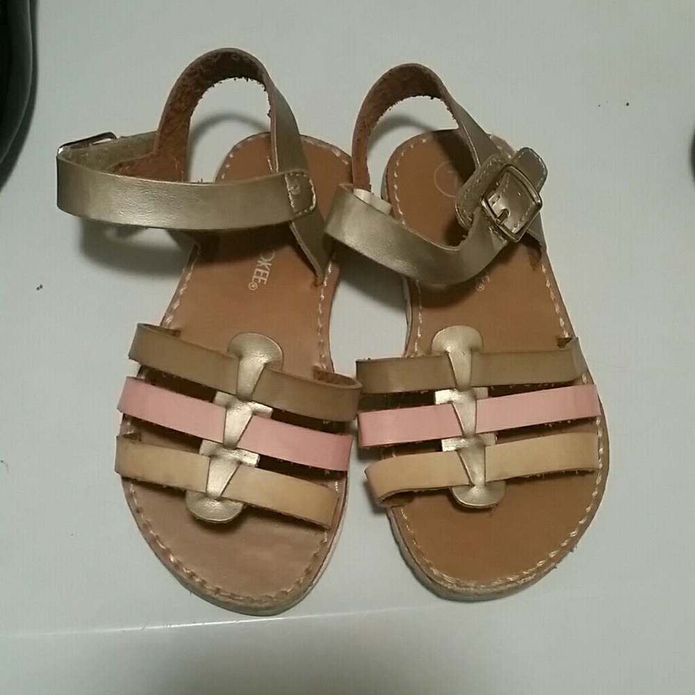 Girls size 7 sandals