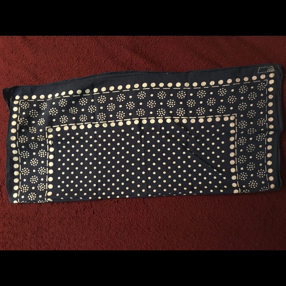 Levi's bandanna