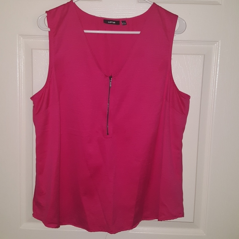 Sleeveless blouse