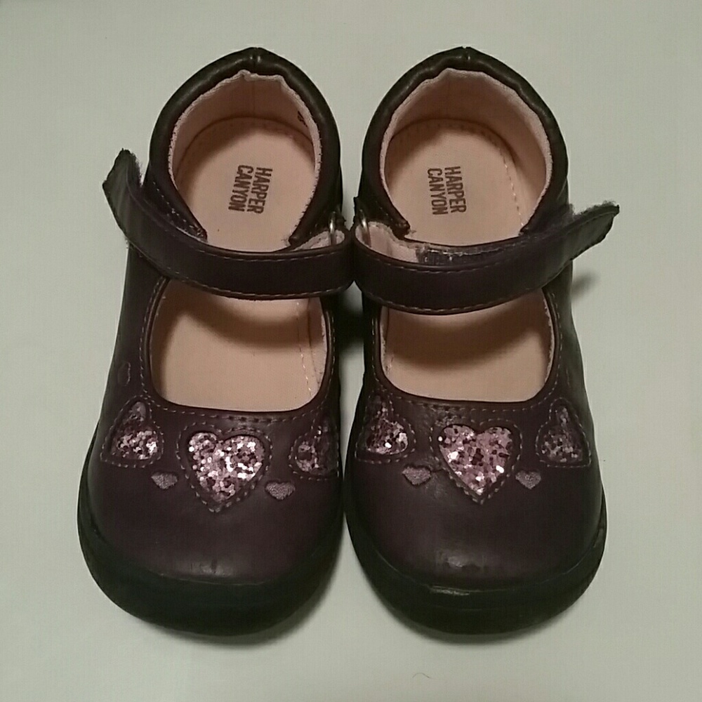Purple girls mary janes size 8 like new