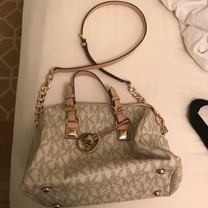 White Michael Kors leather logo bag