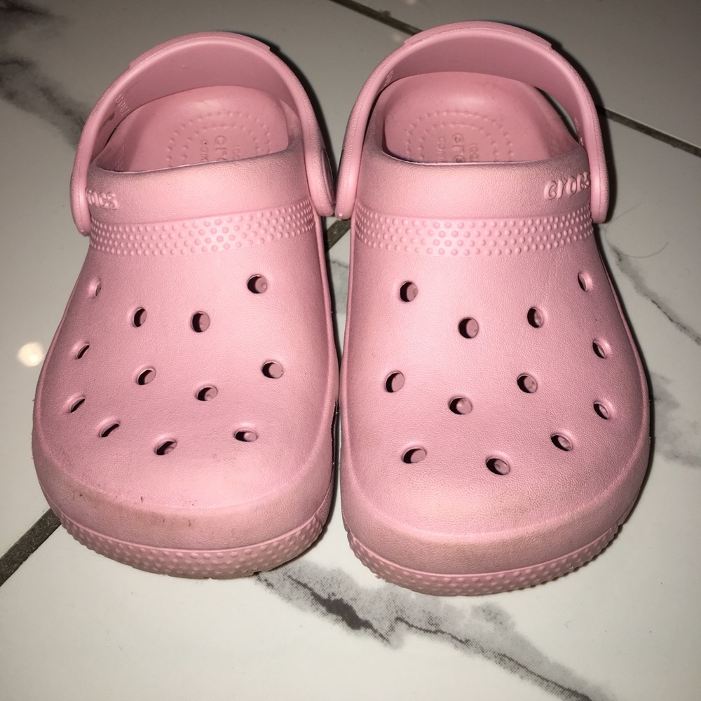 CROCS