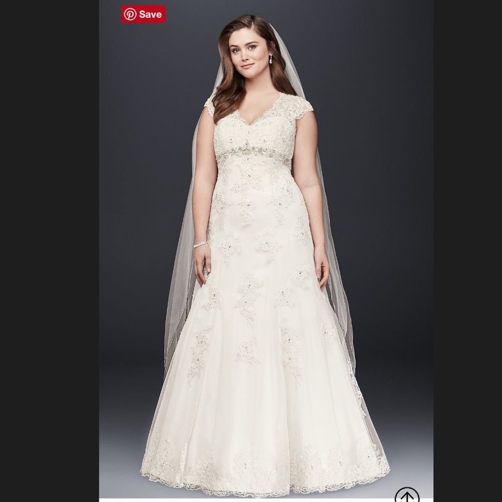 Wedding Dress ( NEW)