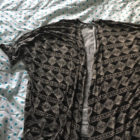 Patterned Kimono - Picture 3 of 5