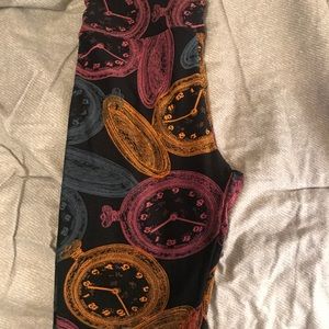 Lularoe OS CLOCK LEGGINGS