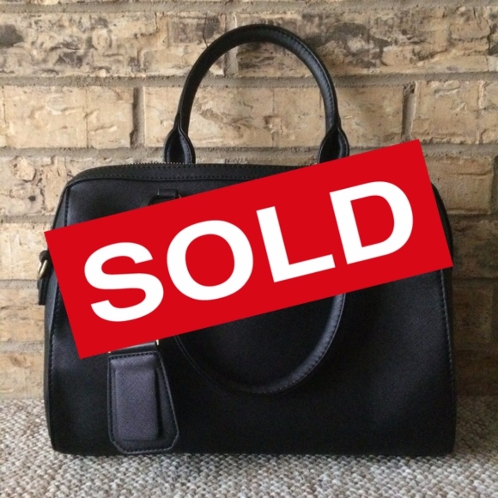 Medium Structured Black Bag