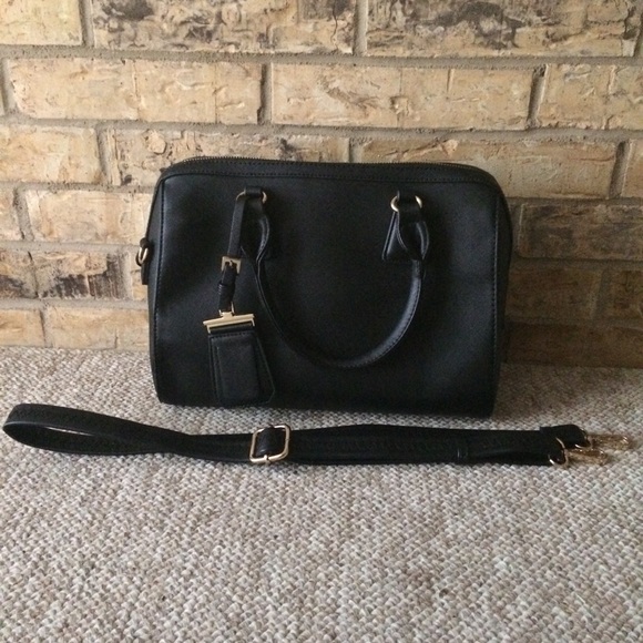 Medium Structured Black Bag - Picture 2 of 8
