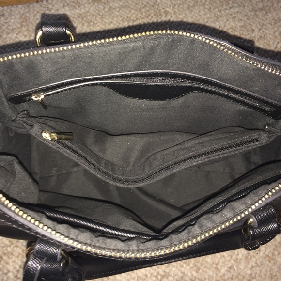 Medium Structured Black Bag - Picture 8 of 8