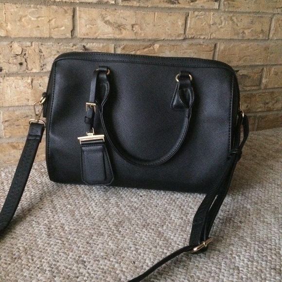 Medium Structured Black Bag - Picture 4 of 8