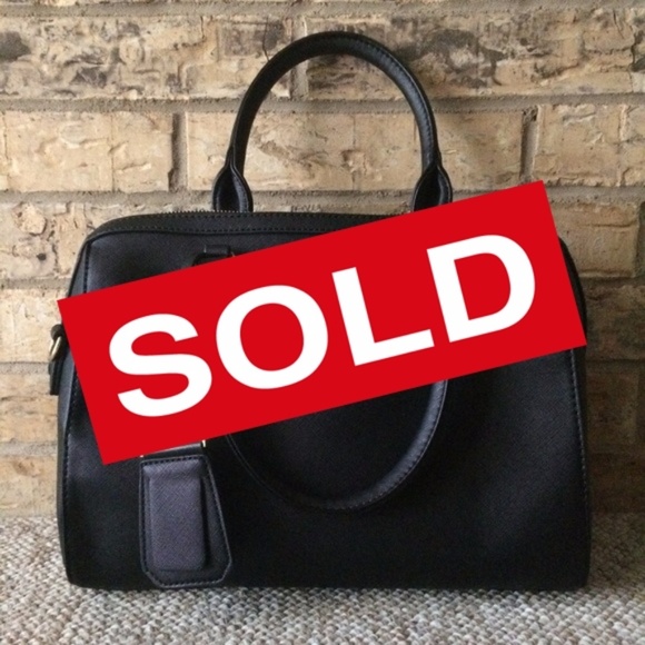 Medium Structured Black Bag - Picture 1 of 8