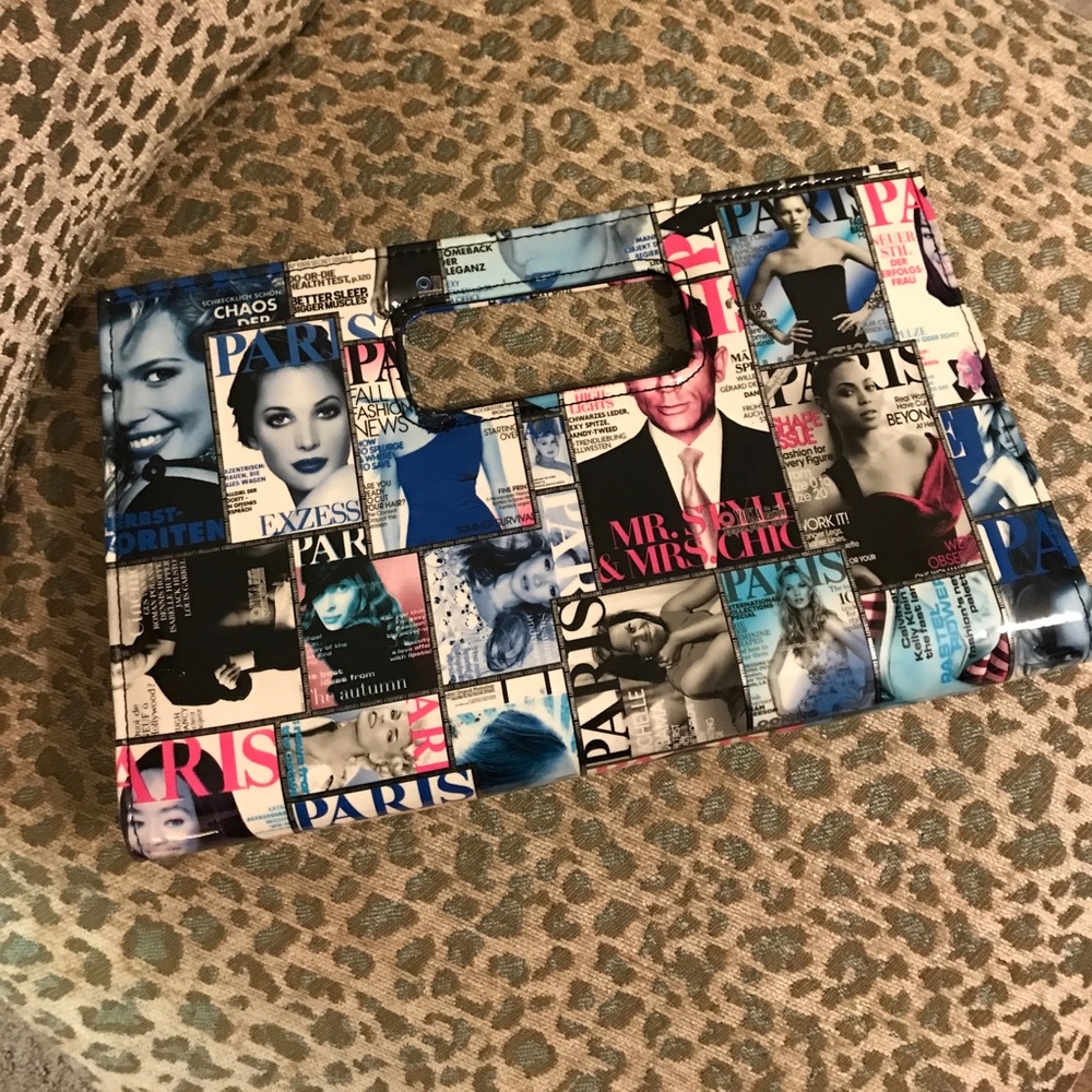 Magazine print clutch