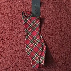 Tommy Hilfiger bow tie