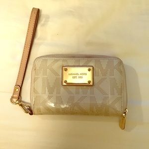 Michael Kors logo white leather wristlet