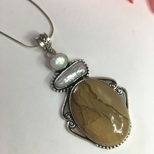 🛍✨NEW✨Jasper, Moonstone & pearl Silver Pendant🌹