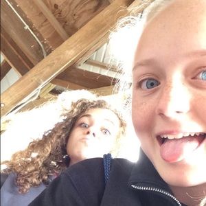 Meet your Posher, Abby