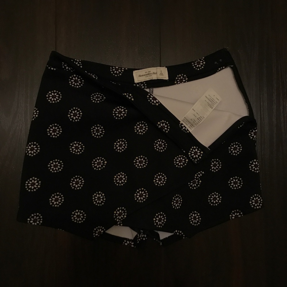 Neoprene Patterned Skort