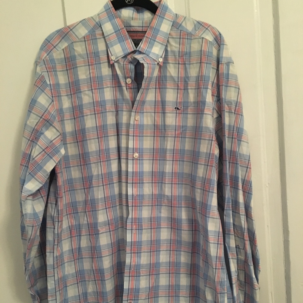 Vineyard vines plaid button down