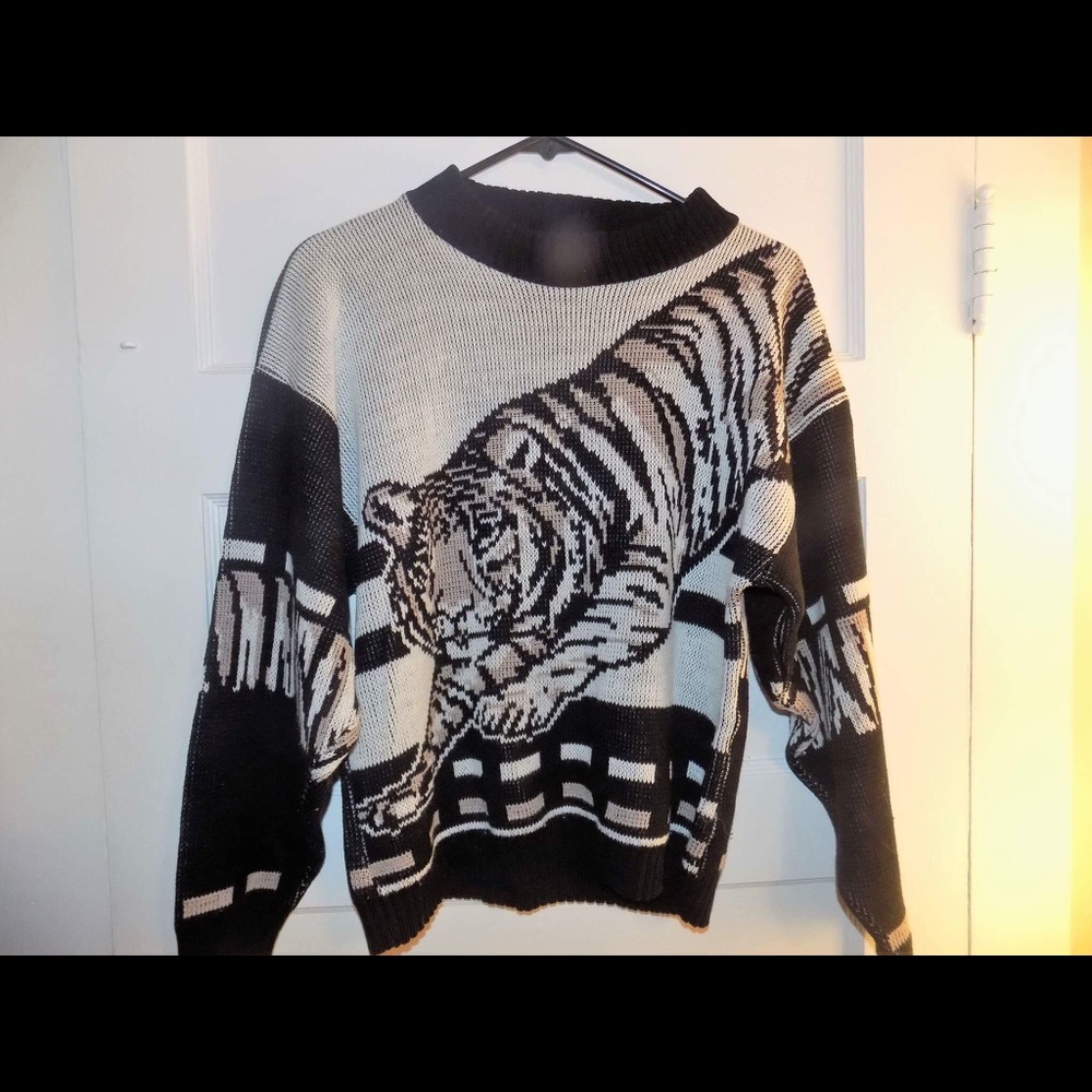Tiger printed sweater