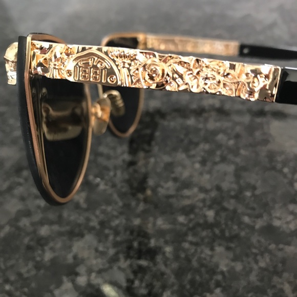 NEW Skull Cat Eye Sunglasses - Picture 4 of 5