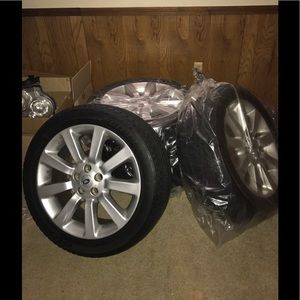 Four 20" Range Rover Land Rover Tires + Rims