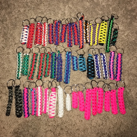 Paracord Keychains - Picture 1 of 4