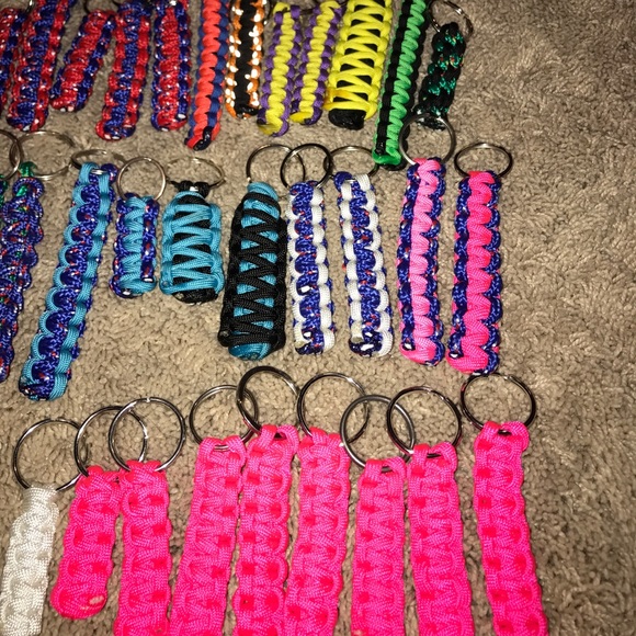 Paracord Keychains - Picture 2 of 4