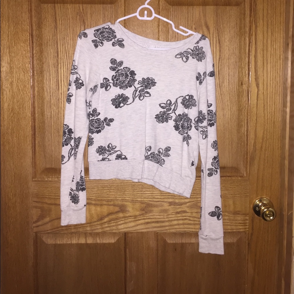 Long sleeve floral top