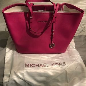Michael Kors tote