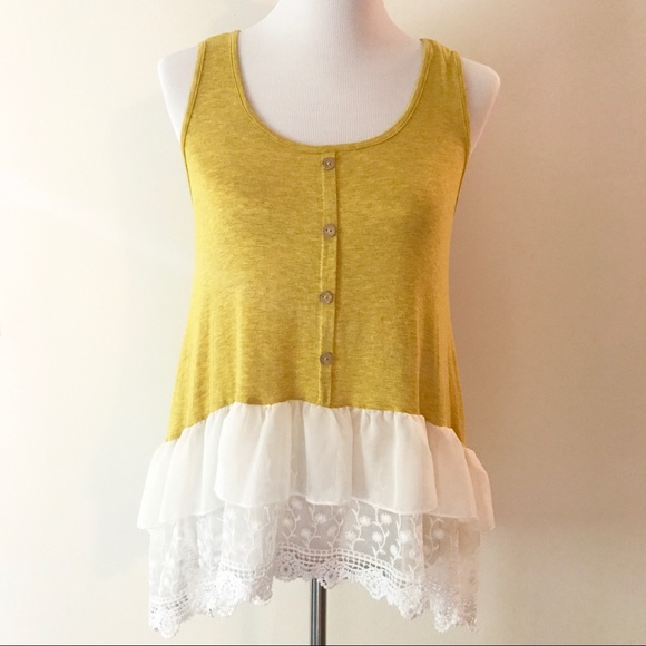 Orange Creek Tops - ✌️3/$25✌️Heathered Mustard Yellow Tank with Lace