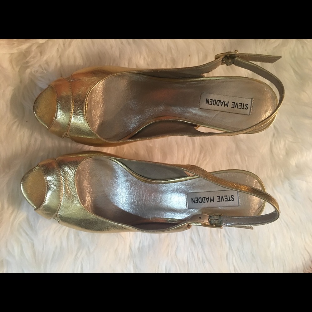 😻Steve Madden gold heels