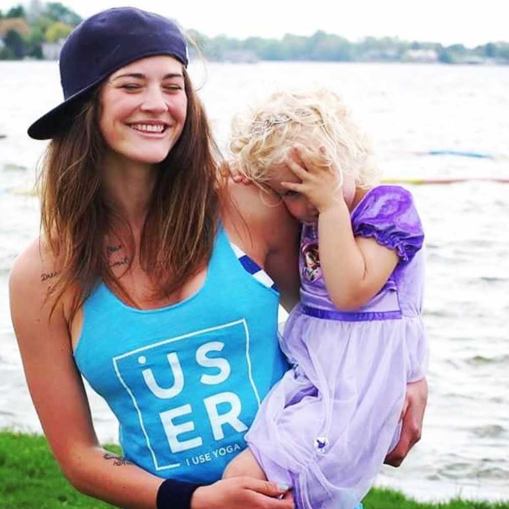 >>Lyndsay, 31 • Sophia, 8 • Maizi, 6 <<