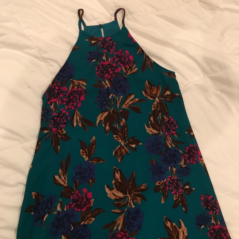Sleeveless floral midi dress