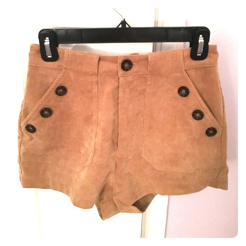High wasted corduroy shorts!