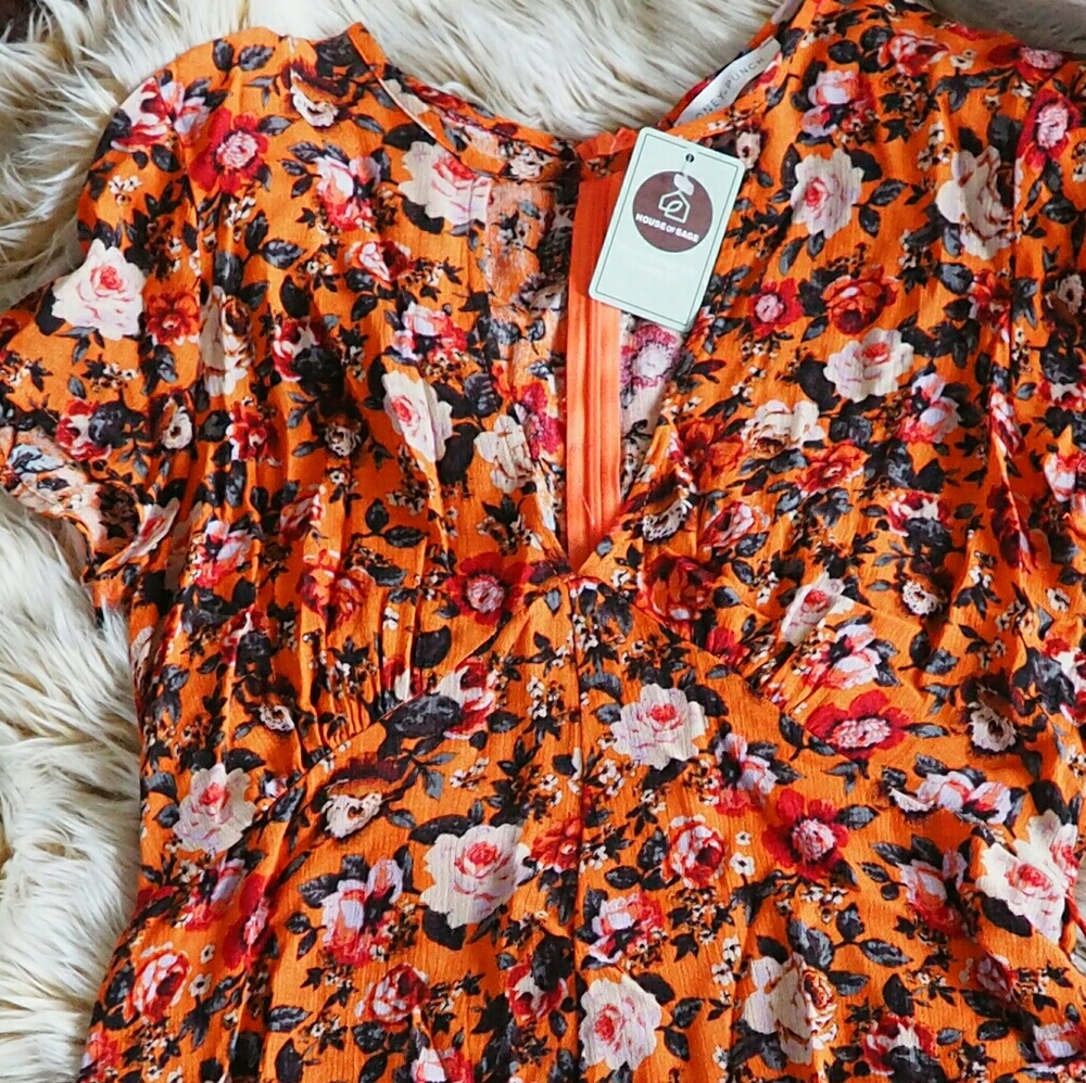 Romper - Picture 2 of 3
