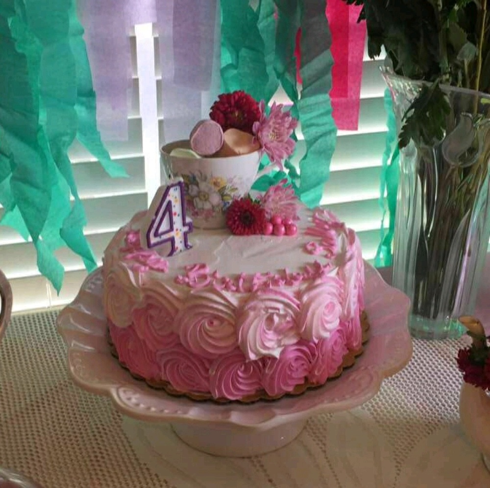 Meet your Posher, Nadia