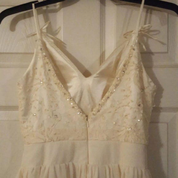 Formal wedding gown - Picture 3 of 4